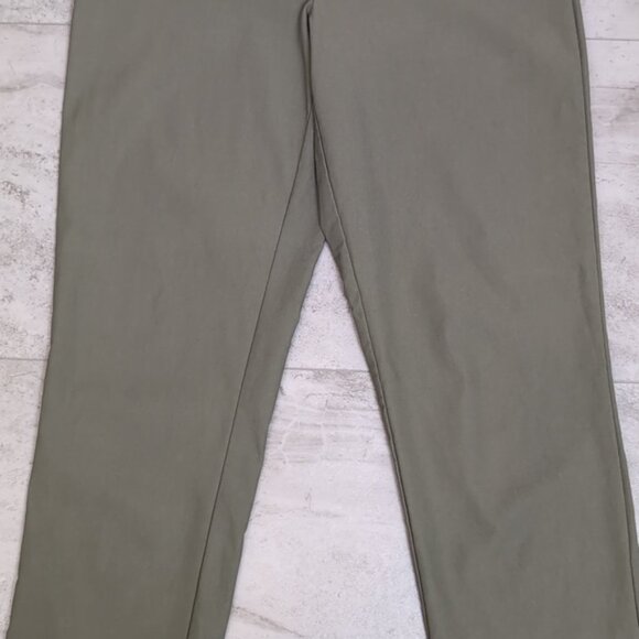 3/$20 SC&Co Pull On Ankle Pants Tummy Control Comfort 4 Way Stretch Size 10 - Picture 3 of 12